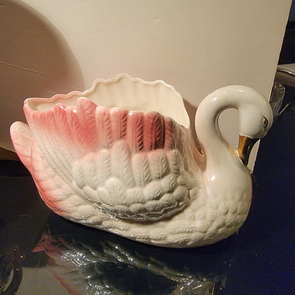 Beautiful Taiwan Made Porcelain 13" Long Swan Flowers Potter & Flowers Vase 13" - Picture 13 of 13